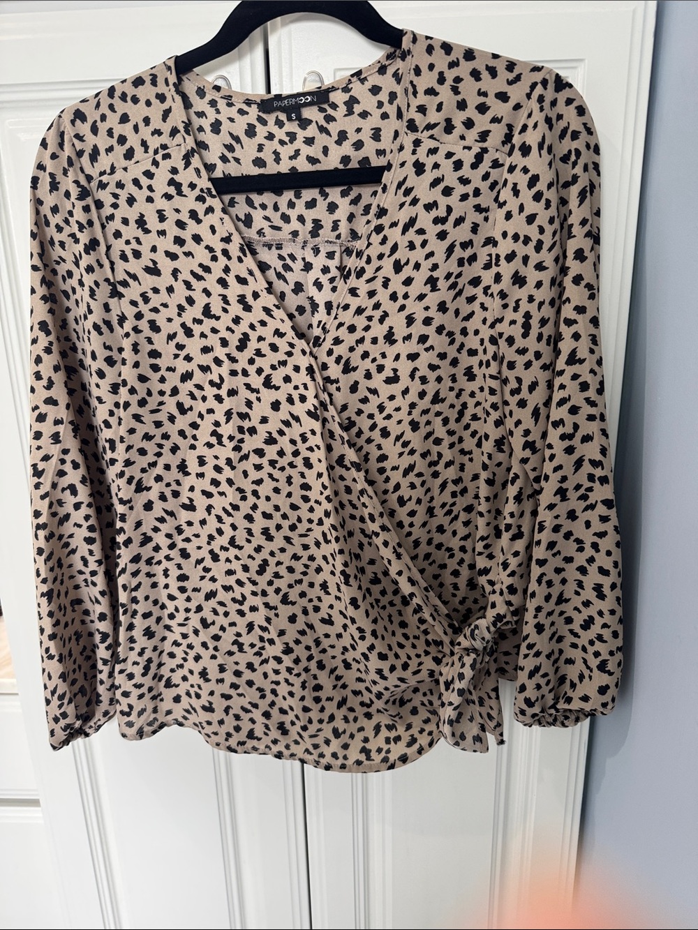 Papermoon Beige Leopard Print Wrap Top sz S EUC